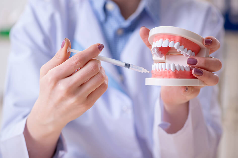 “できるだけ痛みの少ない虫歯治療”を実現するための麻酔